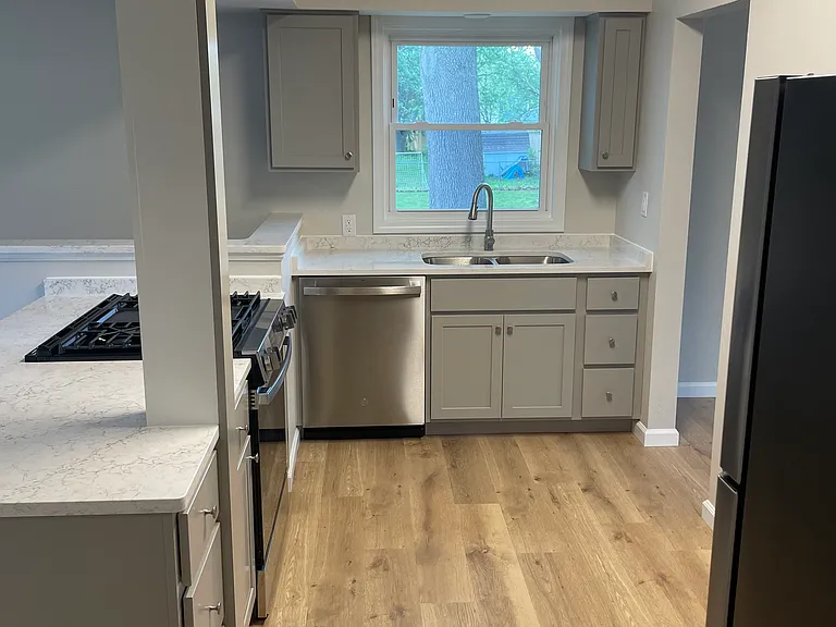 317 Country Club Ter — Photo 2