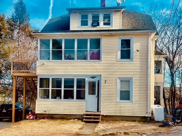 7 3rd Ave, Dudley, MA 01571