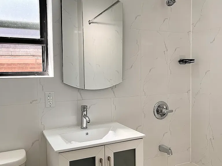 290 W 236th St #1 — Photo 7