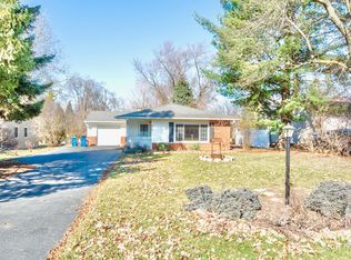 938 Bryn Mawr Ave, Bartlett, IL 60103