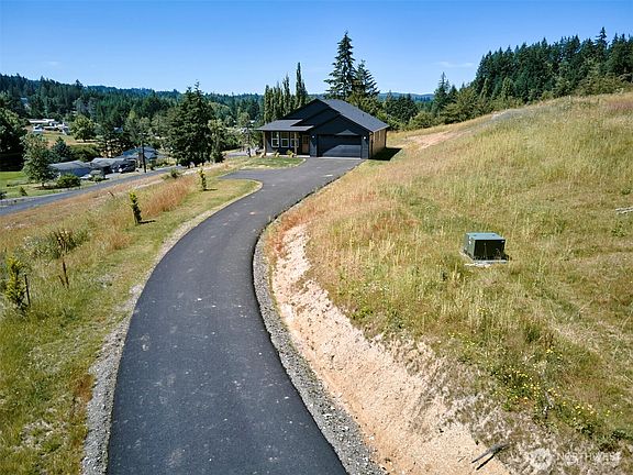 2nd image of 1834 Rose Valley Road