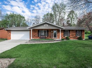 115 Glenwood Dr, Glen Carbon, IL