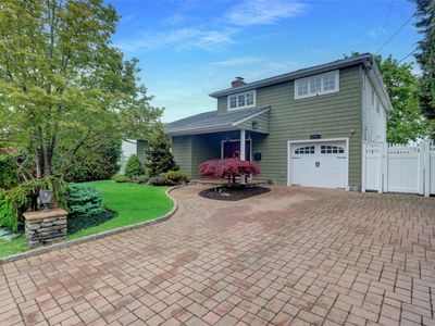 2867 Wynsum Avenue, Merrick, NY, 11566