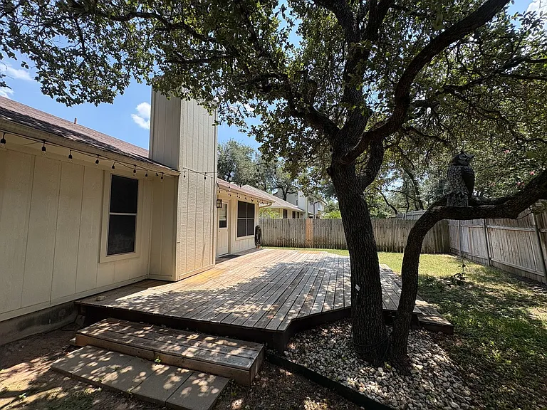 2902 Sabinal Trl — Photo 27