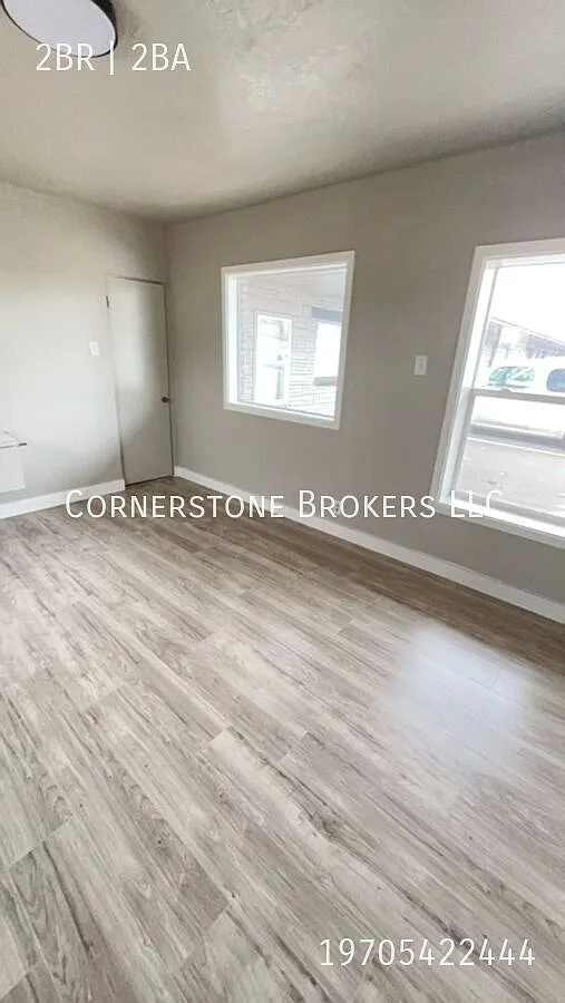 Building Photo - 1408 Edison St #117