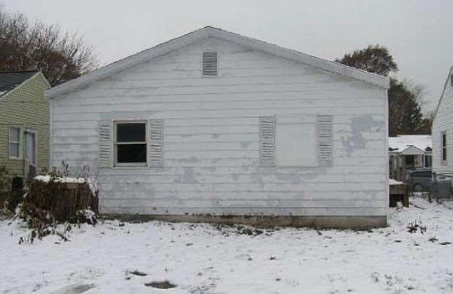 2nd image of 802 S Albert Ave