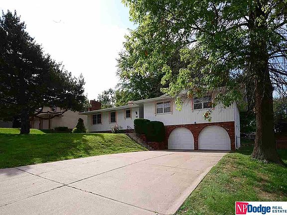 3rd image of 12229 Crawford Cir