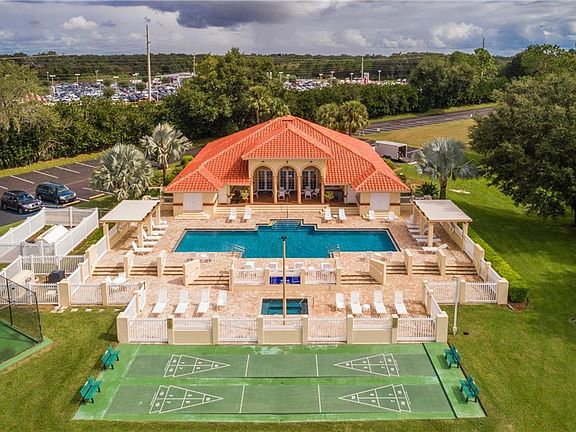 4th image of 408 Laurel Cove Way