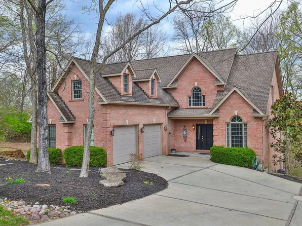 118 Hogans Mill Pkwy, Dry Ridge, KY 41035