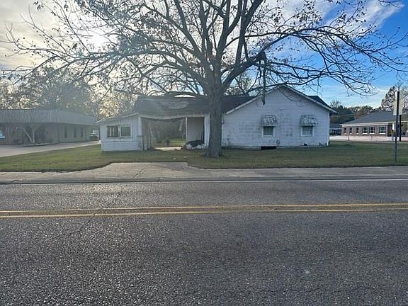 3rd image of 1028 Dobson St