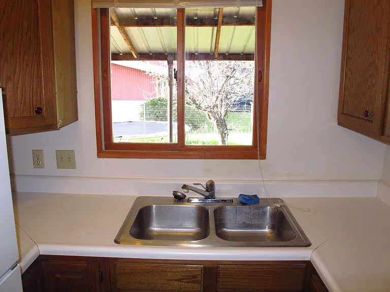 1601 W College St #2 — Photo 13