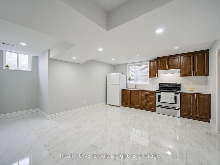348 Britannia Ave E #BASEMENT — Photo 9