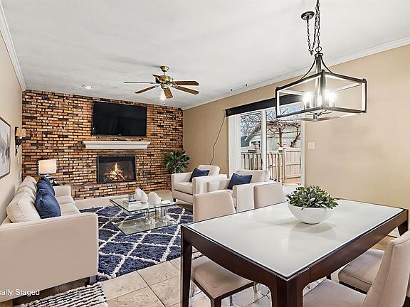 3rd image of 23113 Sheri Ln