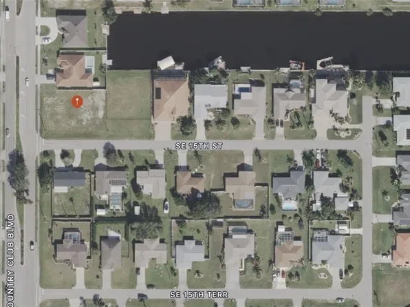 1429 Country Club Blvd, Cape Coral, FL 33990