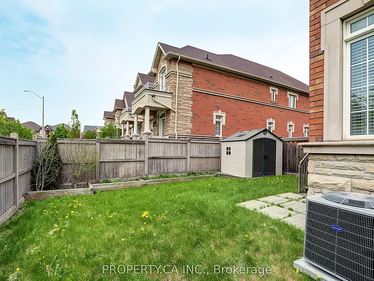 41 Spruce Pine Cres — Photo 26