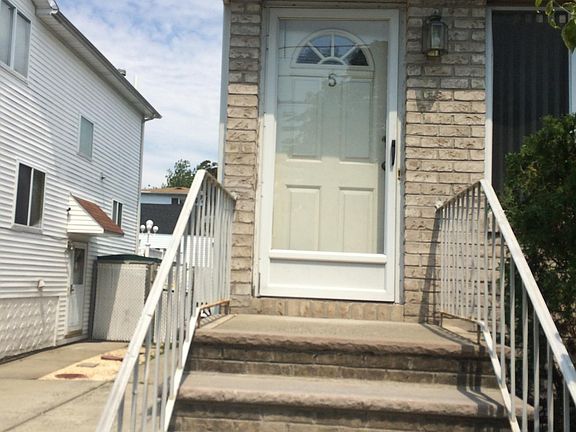 3rd image of 5 Scott Avenue South Bch #1