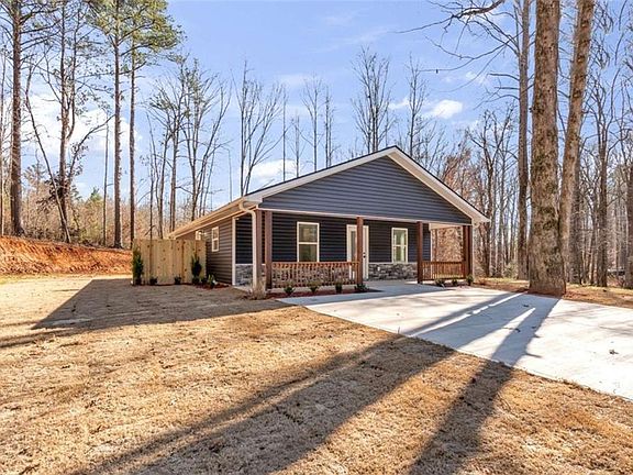 2nd image of 550 Harmon Rd