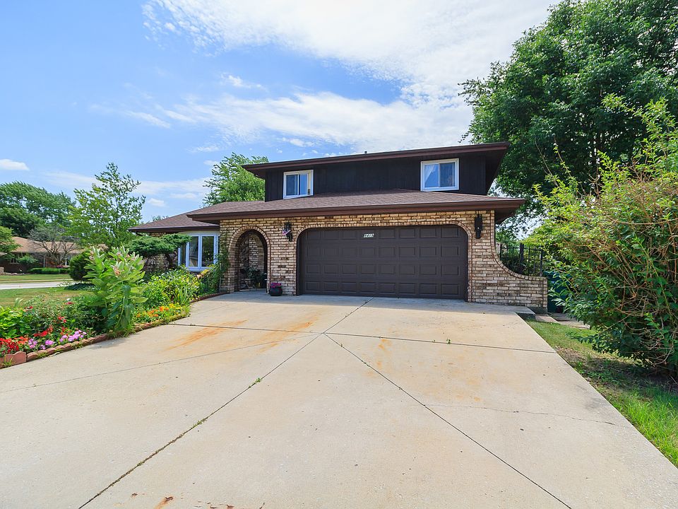 1st image of 8419 Camelia Ln