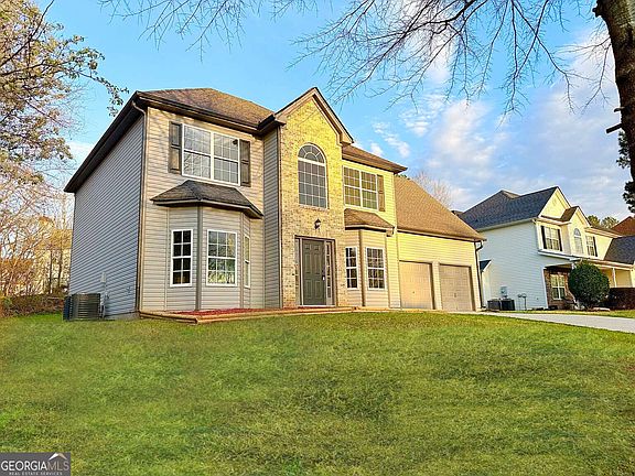 2nd image of 353 Madison Ave