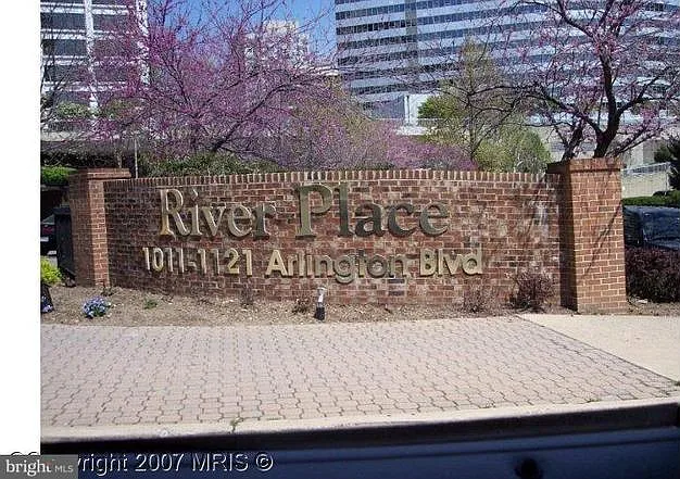 1129-1021 Arlington Blvd #1129 — Photo 19