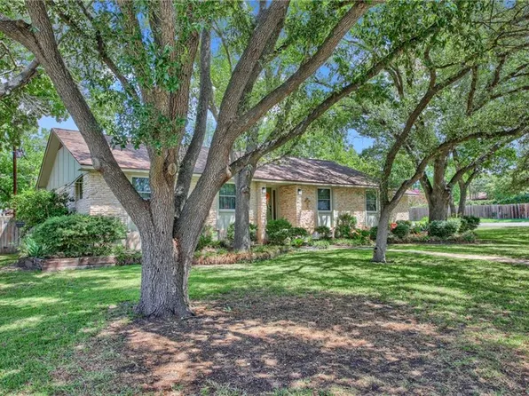 700 Drake Ln, Taylor, TX 76574