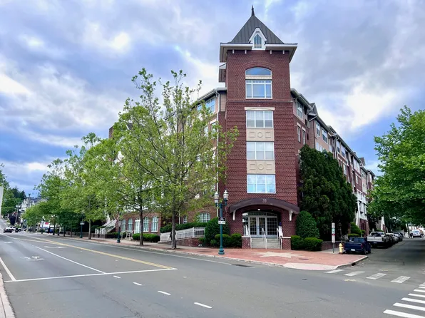 35 W Broad St Unit 402, Stamford, CT 06902