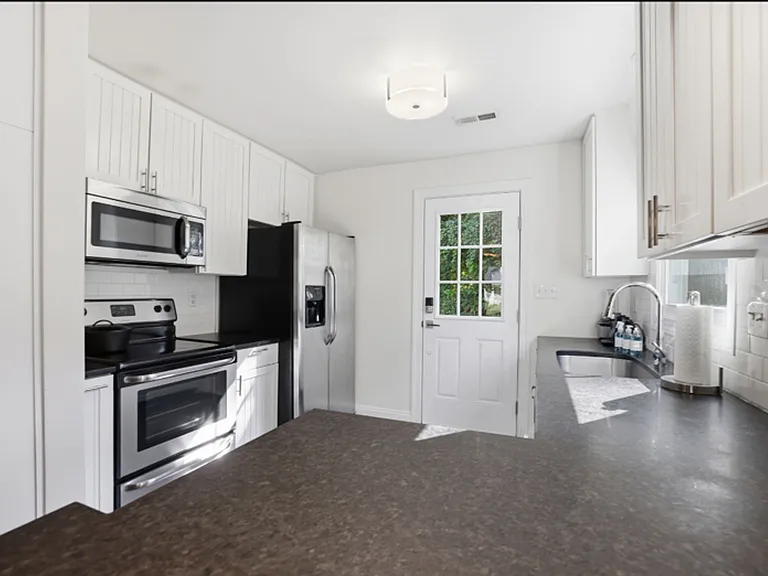 2508 Rozzelles Ferry Rd — Photo 31