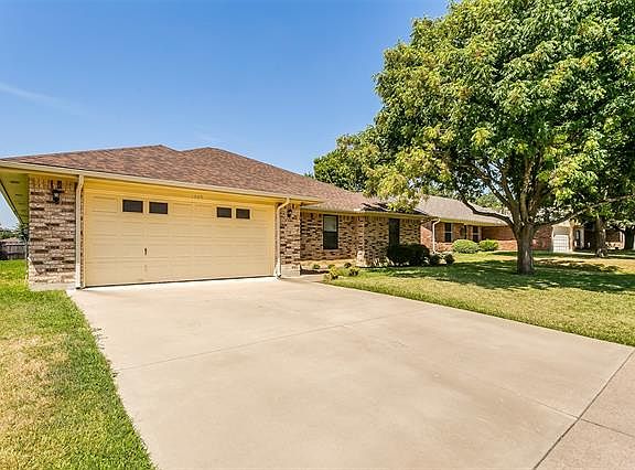 3rd image of 1309 Downwood Dr