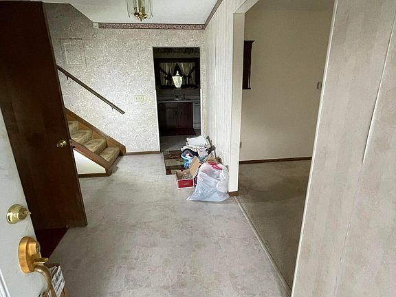 3rd image of 156 Crowles Ave