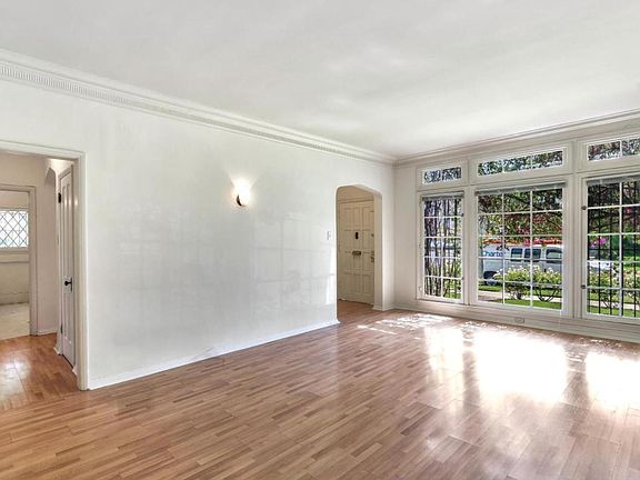 5th image of 201 S Fuller Ave