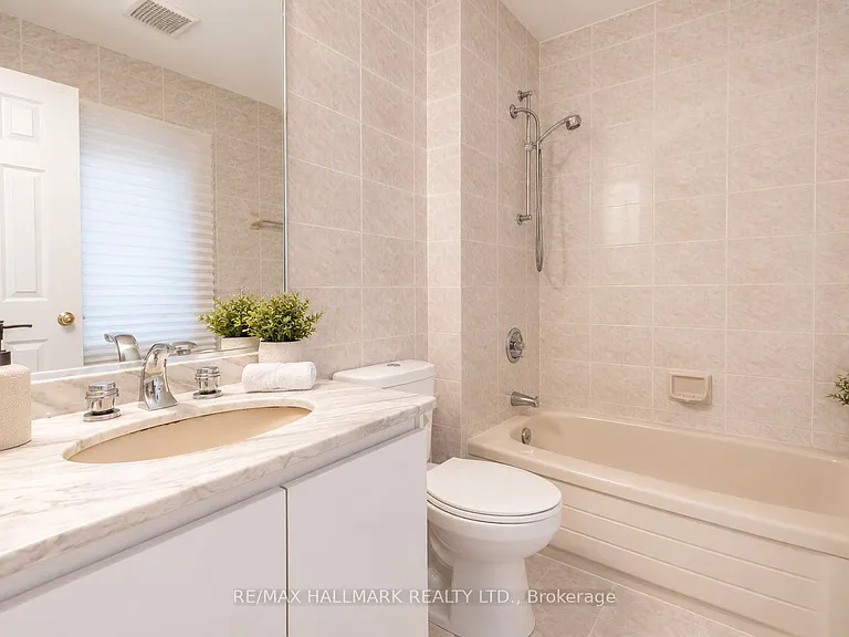 51 Risebrough Ave — Photo 24