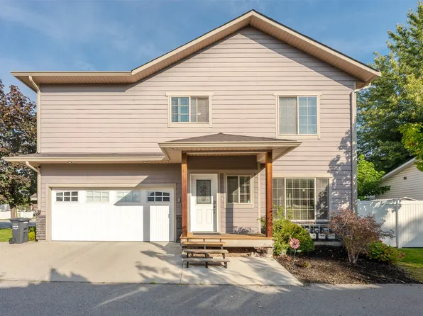 296 Kinney Ave #104, Penticton, BC V2A 3N9