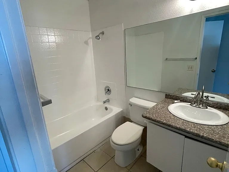 3411 Civic Center Dr #I — Photo 20