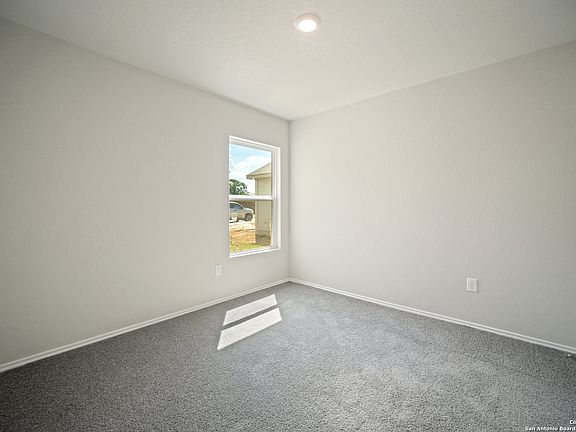 4th image of 20803 Maple Grove