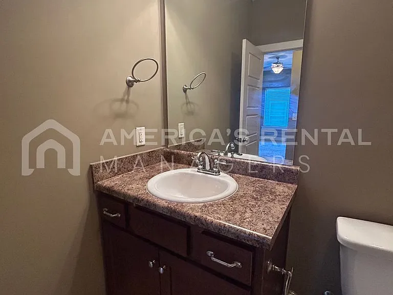 860 Kent Dr — Photo 18