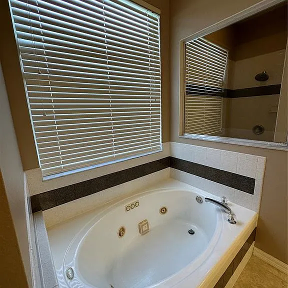 13813 Bluewater Cir — Photo 20