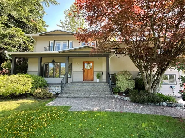 4792 Cedarcrest Ave, North Vancouver, BC V7R 3R3