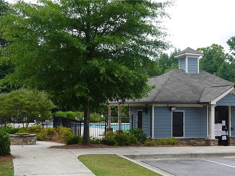 2719 Morgan Spring Trl — Photo 33