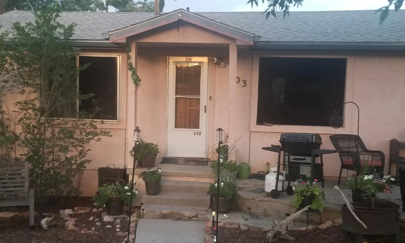 3 bed, 1001 sqft, $1,595 — Photo 1