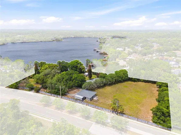 4910 E LAKE DRIVE, WINTER SPRINGS, FL 32708
