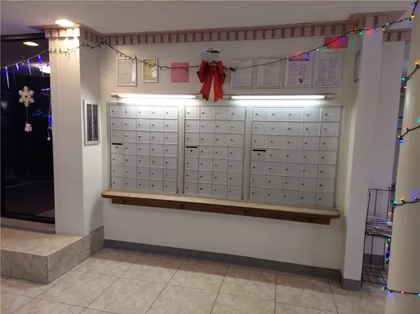 275 Webster Avenue image 16 of 20