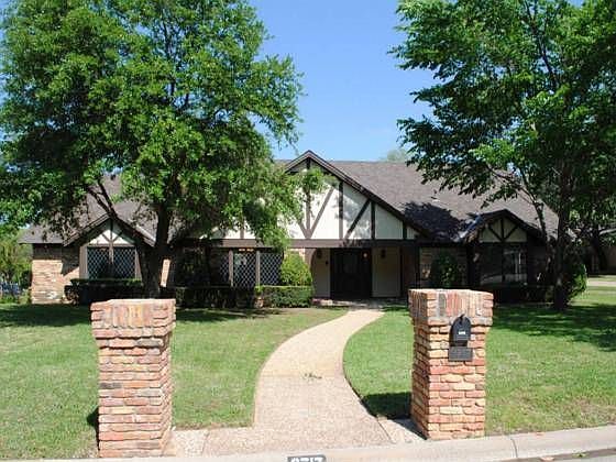 1st image of 3717 Greenbriar Ct