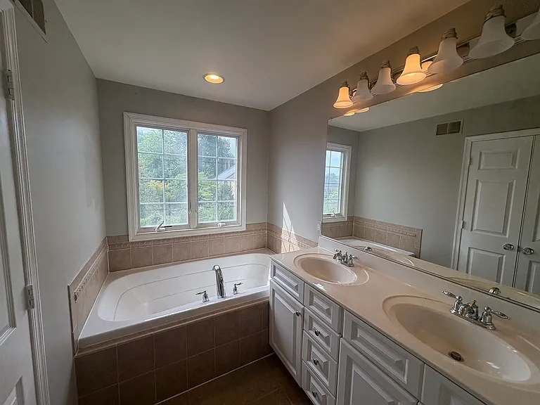 211 Anvil Way — Photo 10