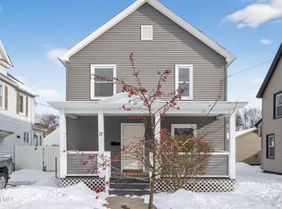 17 Murdock Ave, Glens Falls, NY 12801