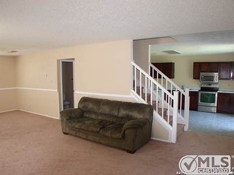 4th image of 2926 Dixon Plain Dr