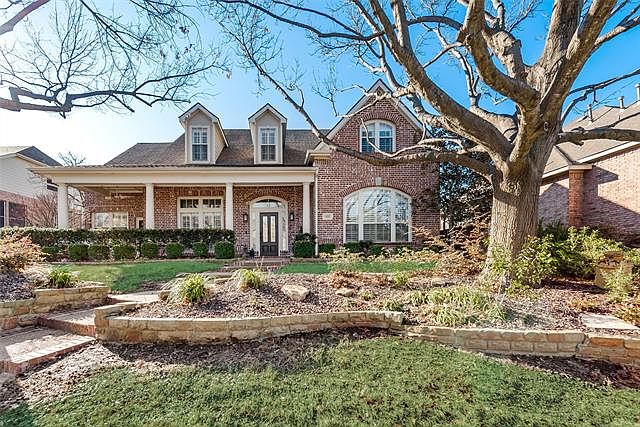 1st image of 4831 Mira Vista Dr