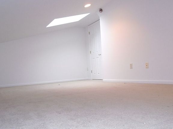4th image of 7537 113th St #3F