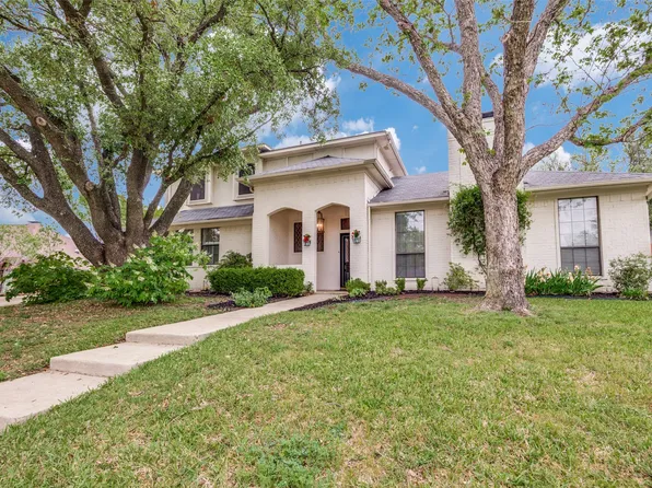 2926 Roaring Springs Rd, Grapevine, TX 76051