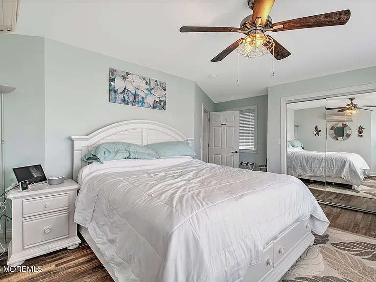 424 E Longport Ave — Photo 28