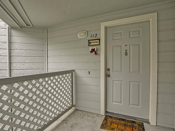 3rd image of 2623 Willowbrook Ln Unit 112